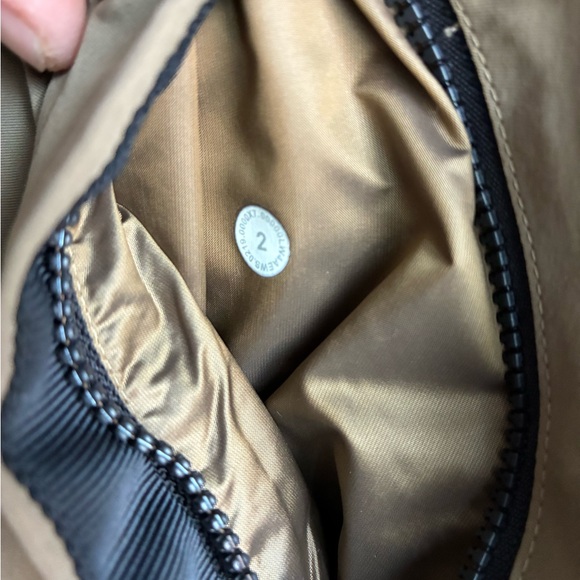 Lululemon Cropped Jacket - Picture 3 of 4